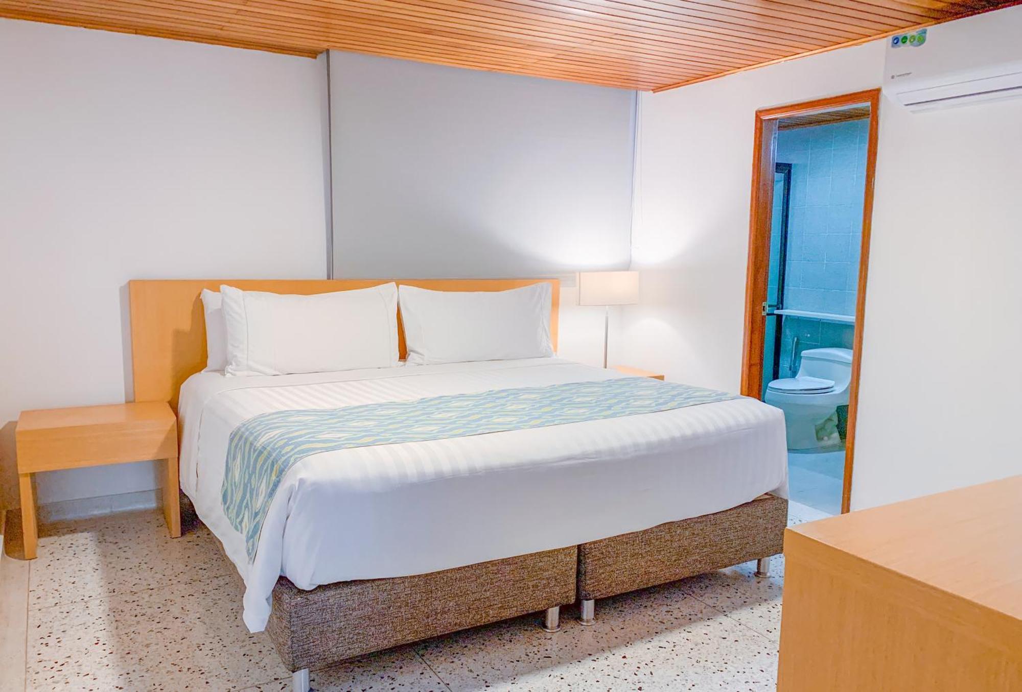 Hotel Dann Carlton Barranquilla Y Centro De Convenciones Exterior photo A room at the hotel