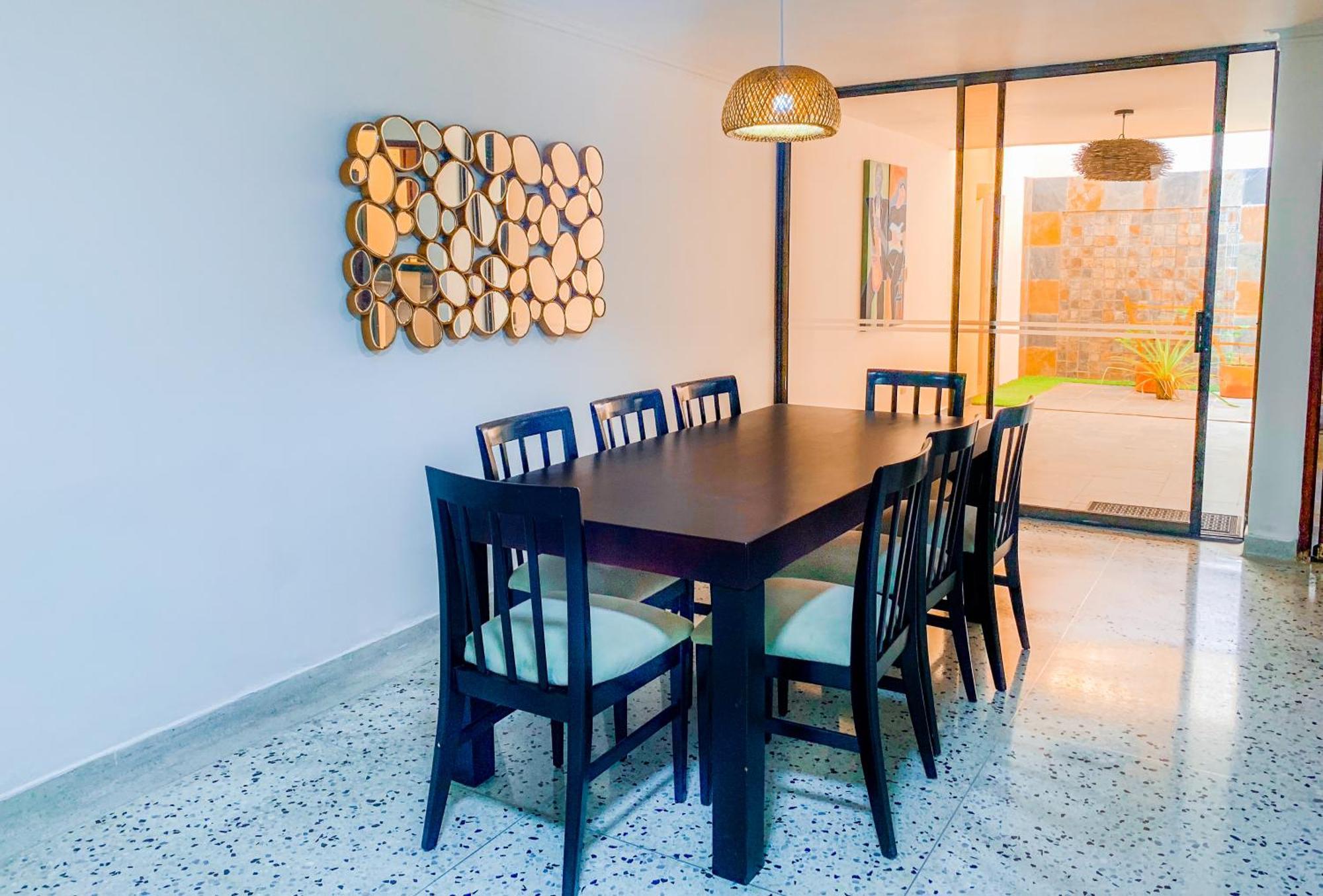 Hotel Dann Carlton Barranquilla Y Centro De Convenciones Exterior photo A dining room in a house