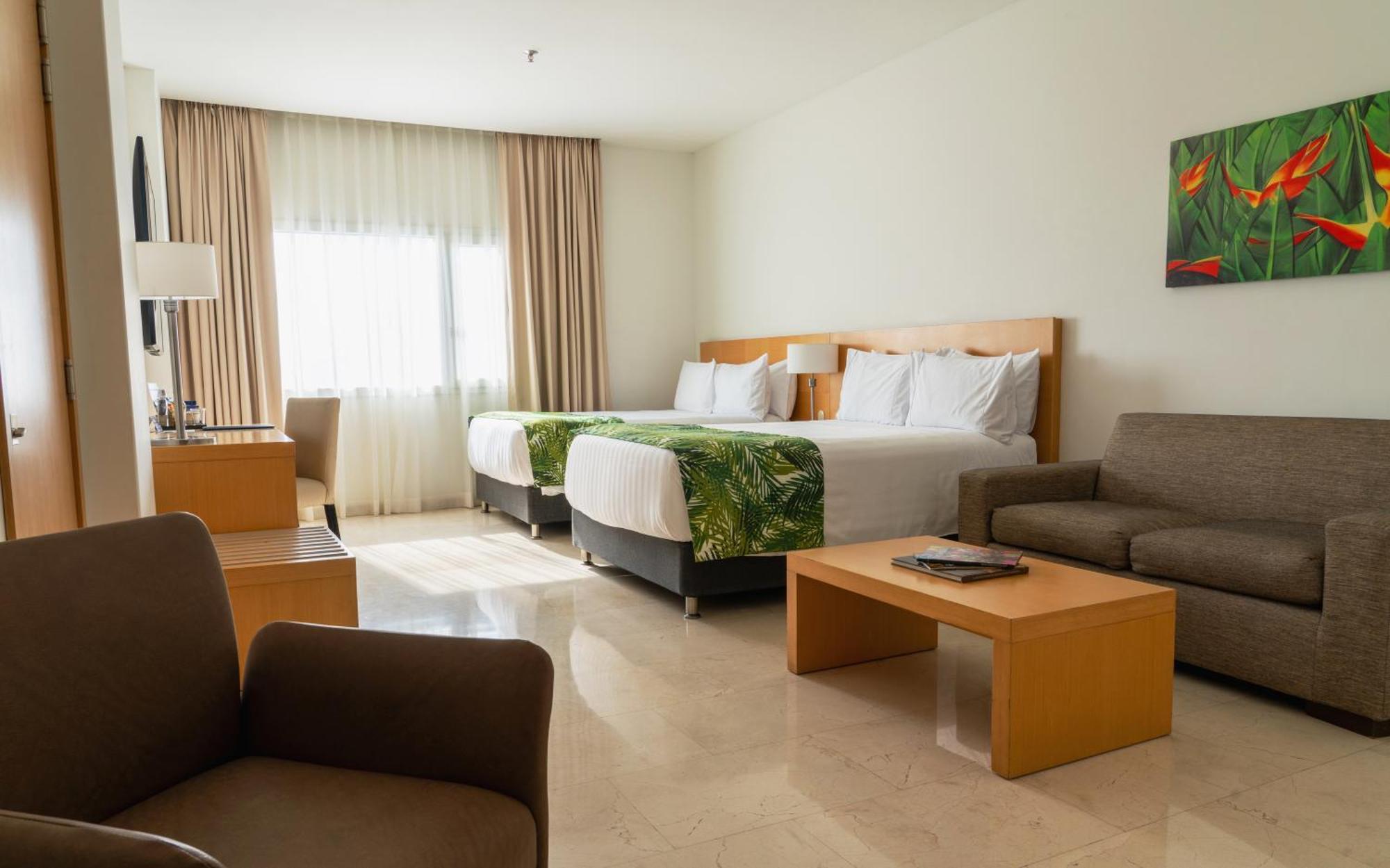 Hotel Dann Carlton Barranquilla Y Centro De Convenciones Exterior photo A room at the hotel