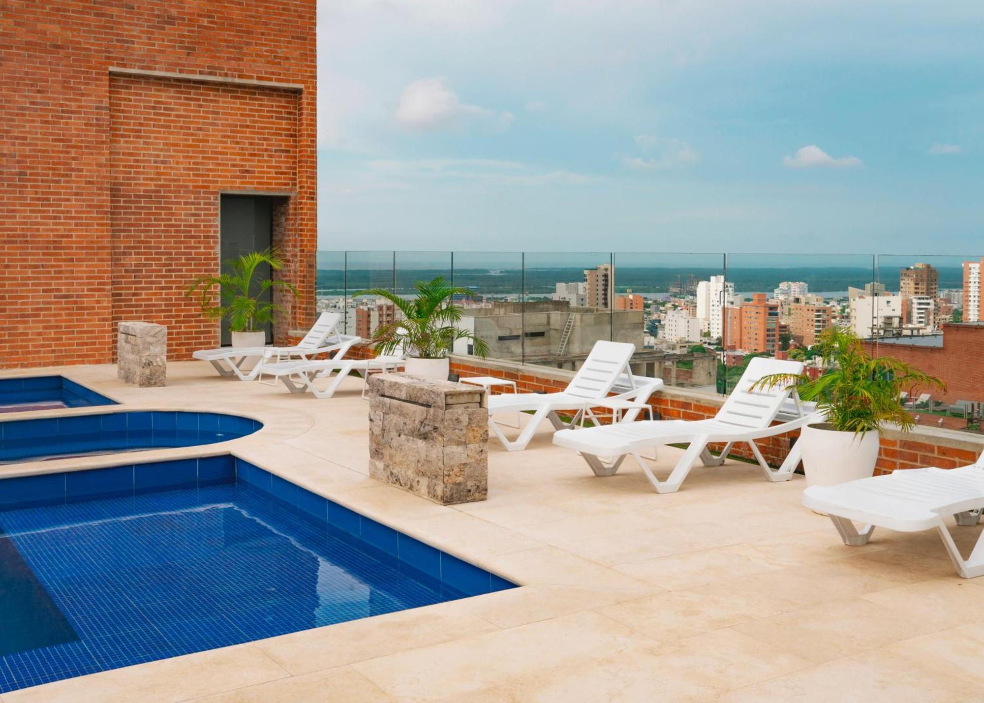 Hotel Dann Carlton Barranquilla Y Centro De Convenciones Exterior photo Rooftop pool at Hotel Habita, Mérida, Yucatán, Mexico