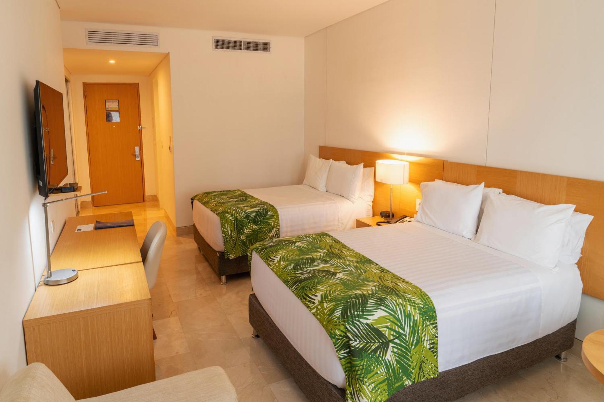 Hotel Dann Carlton Barranquilla Y Centro De Convenciones Exterior photo A room at the Sheraton Waikiki