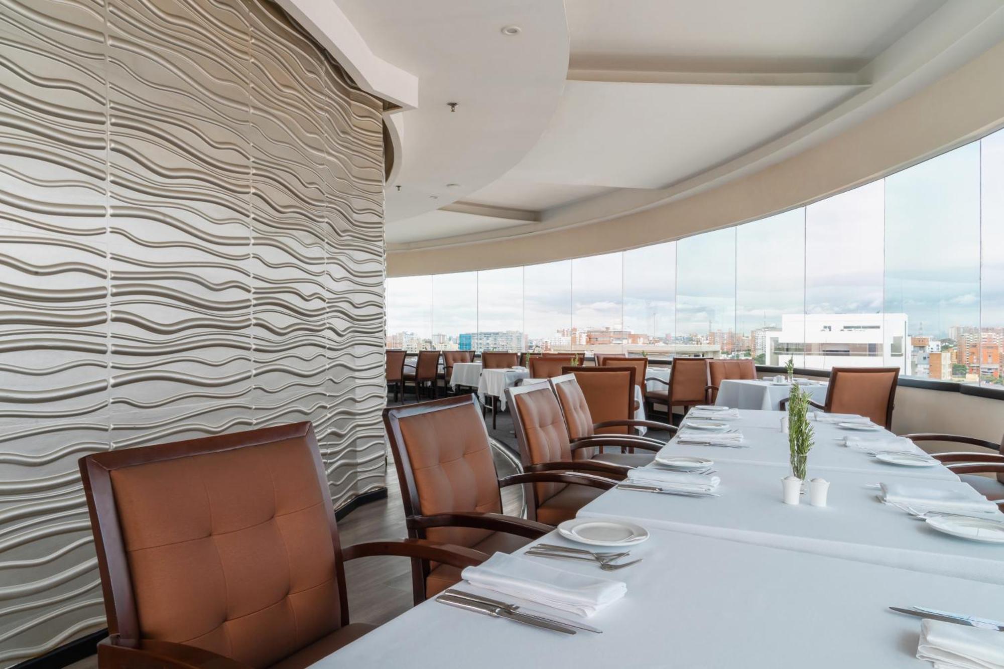 Hotel Dann Carlton Barranquilla Y Centro De Convenciones Exterior photo Restaurant