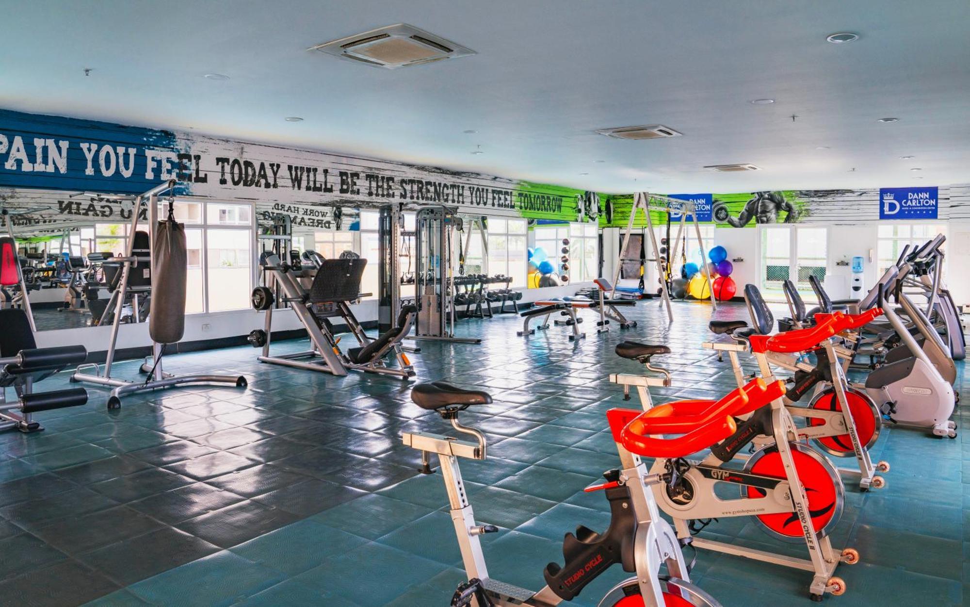 Hotel Dann Carlton Barranquilla Y Centro De Convenciones Exterior photo The gym at the University of Asia Pacific