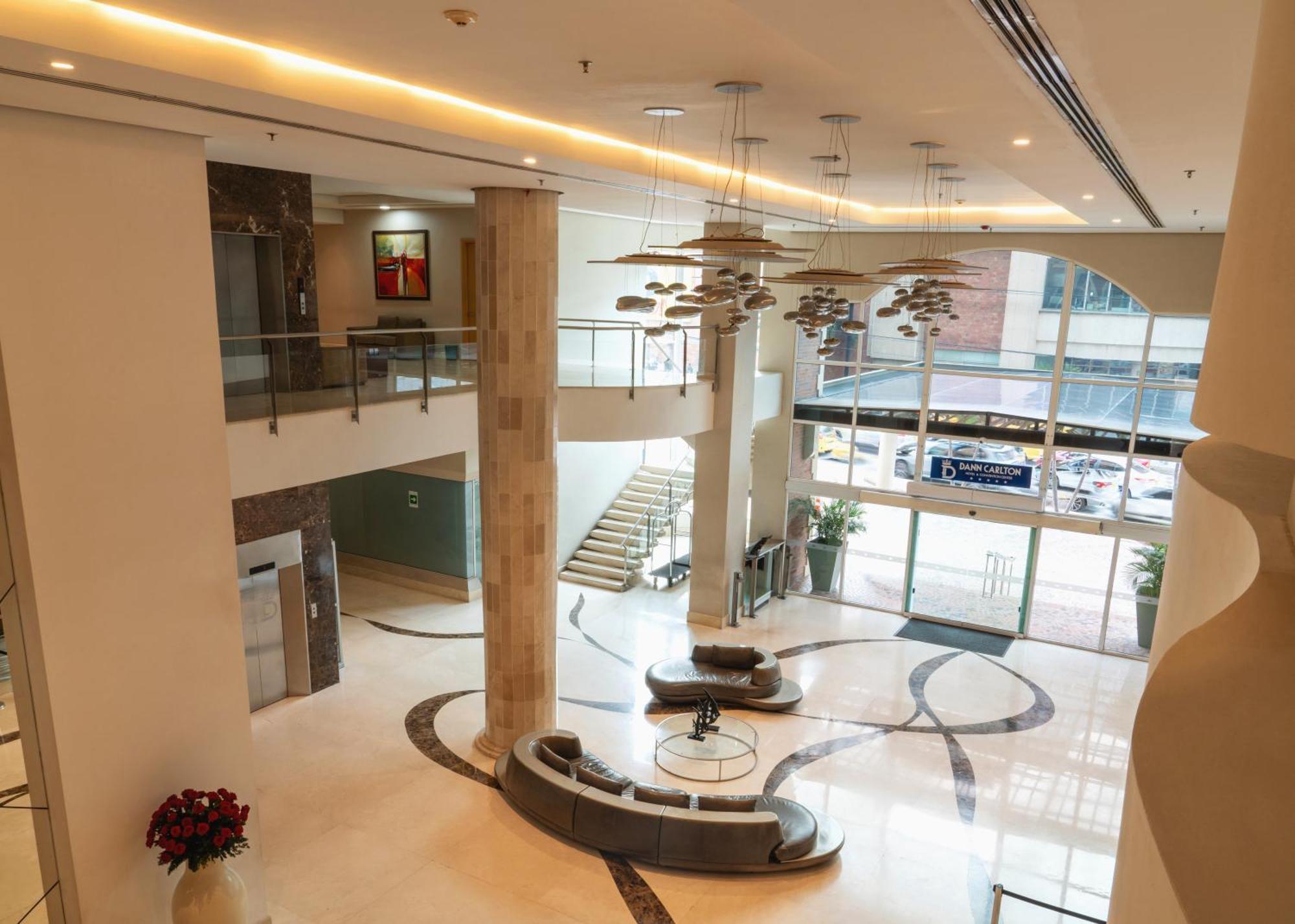 Hotel Dann Carlton Barranquilla Y Centro De Convenciones Exterior photo The lobby of the hospital