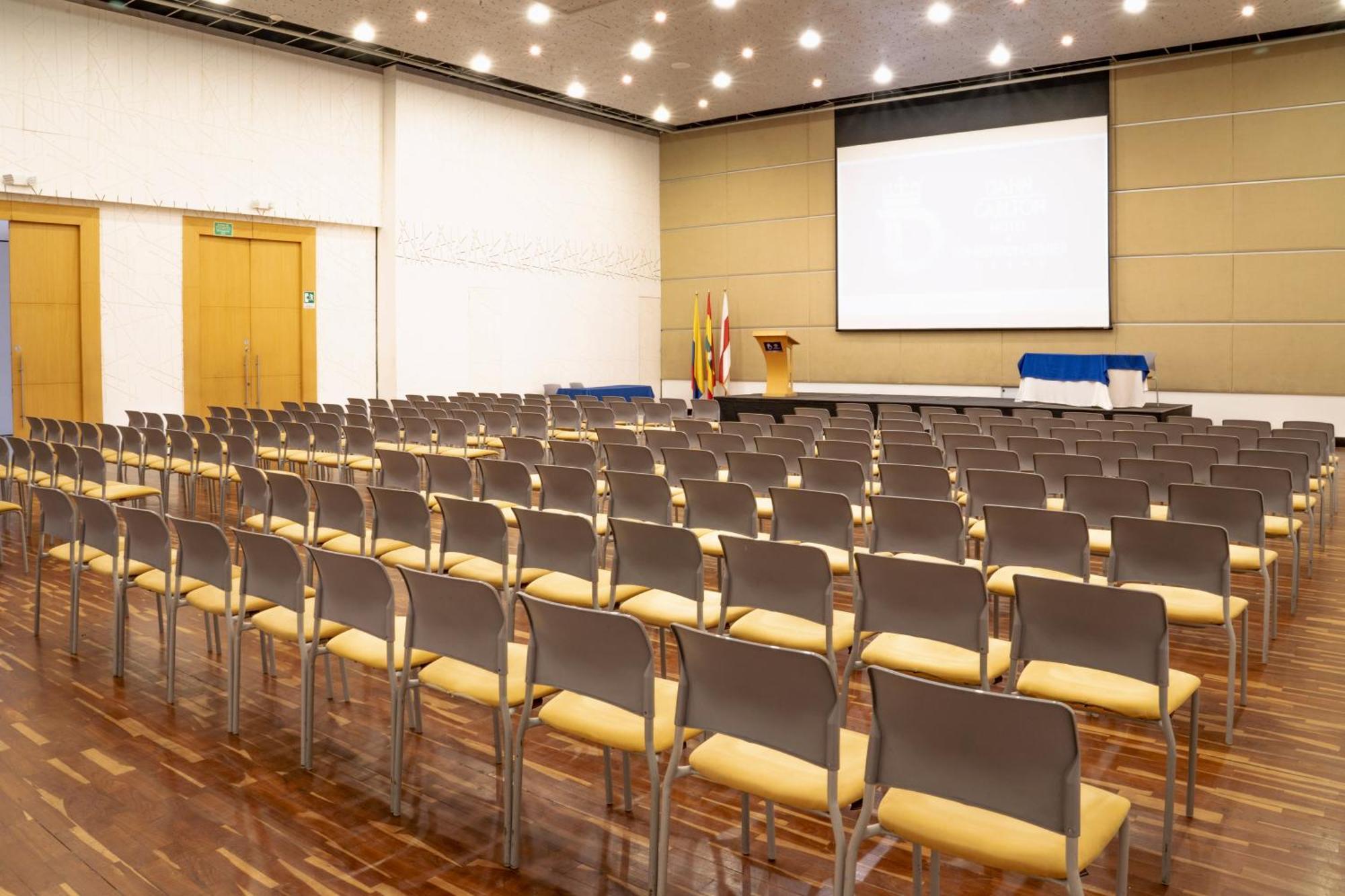 Hotel Dann Carlton Barranquilla Y Centro De Convenciones Exterior photo Auditorium